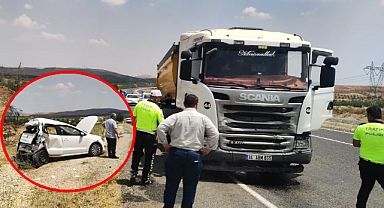 Kum yüklü tır otomobille çarpıştı: 6 yaralı