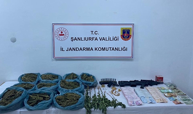 Şanlıurfa'da silah ve uyuşturucu operasyonu; 3 gözaltı