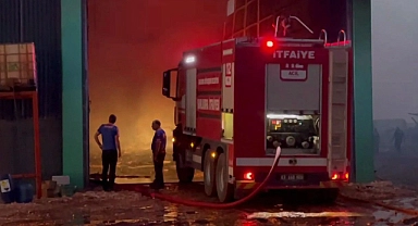 Şanlıurfa'da yağ fabrikası alevlere teslim oldu