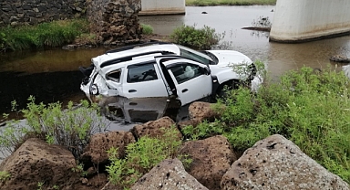 Siverek’te otomobil köprüden düştü: 1 yaralı