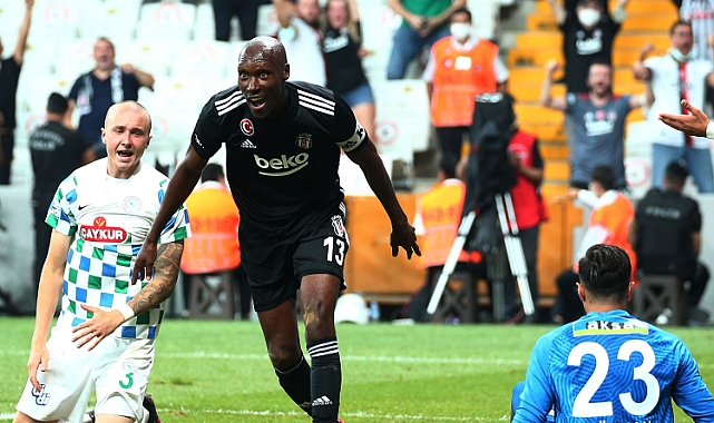 Beşiktaş, Atiba'yla 1 yıllık sözleşme imzaladı