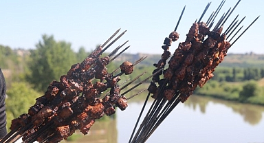 Ciğerin patentini 1 ton ciğer ile duyurdular!