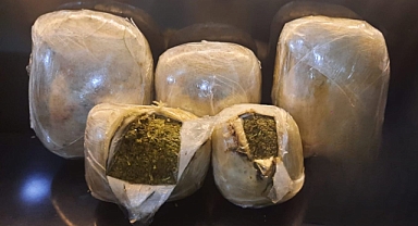 Narkotik uygulamasında 5.5 kilogram esrar yakalandı