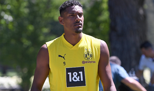 Dortmund’un yeni golcüsünden kötü haber