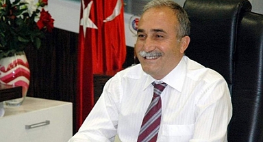 Fakıbaba Halil Özcan'ı bombardmana tuttu!