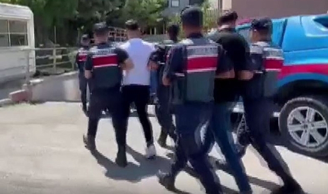 Kadınları kullanarak şantaj yapan örgüte operasyon