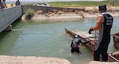 Koyunu için kanala atlayan çoban akıntıya kapıldı
