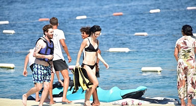 Merve Boluğur'dan jet ski şov
