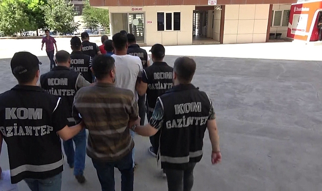 Operasyonlarda çok miktarda kaçak malzeme ele geçirildi!