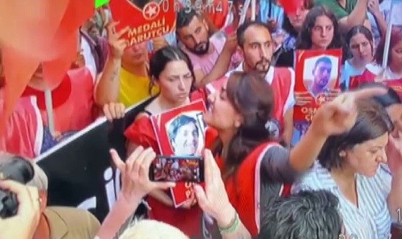 Polisle grup arasında arbede çıktı: 4 polis yaralı