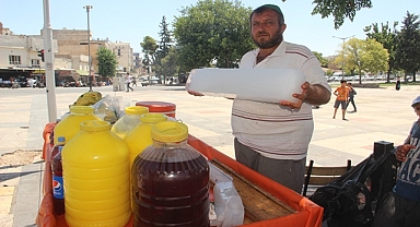 Şanlıurfa'da buz satışları patladı: 25 Ton buz satılıyor