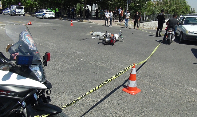 Şanlıurfa’da tıra çarpan motosikletin sürücüsü öldü