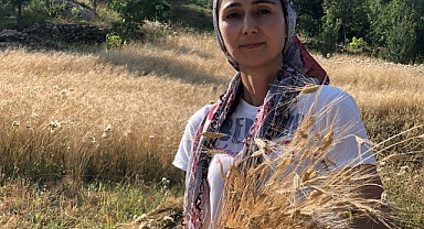 Siyez buğdayını Kozan'da yetiştirdi