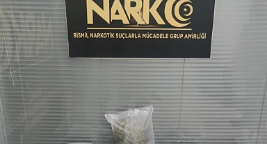 Uygulama esnasında 4 kilogram uyuşturucu ele geçirildi