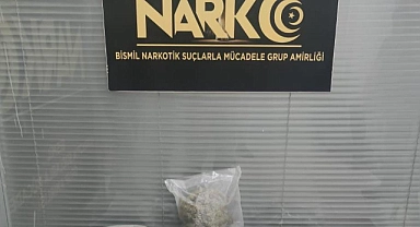 Uygulama esnasında 4 kilogram uyuşturucu ele geçirildi