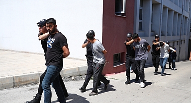 Yan baktın kavgasında kan aktı