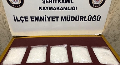 1 kilo metamfetamin ele geçirildi
