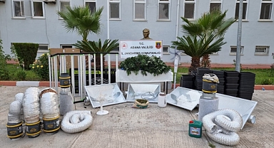 Adana'da kaçak kenevir yetiştiren eve baskın düzenlendi