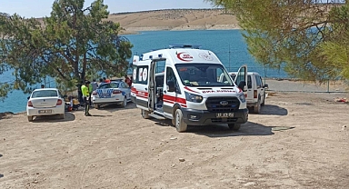 Atatürk Baraj Gölü'ne giren genç kız boğularak hayatını kaybetti