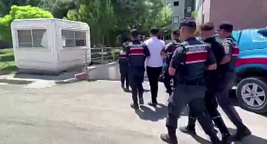 Bıçaklı kavga meydana geldi: 12 yaralı