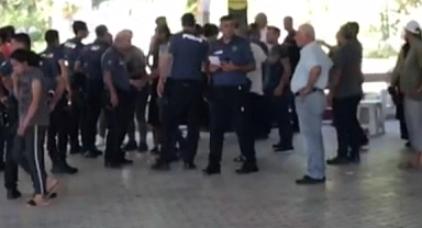 Cenazede kavga çıktı 6 kişi silah ve bıçakla yaralandı