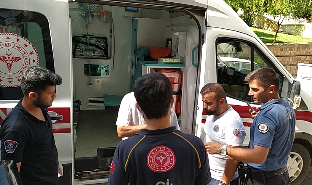 Ters yönden gelen sürücü motosikletliyi darp etti