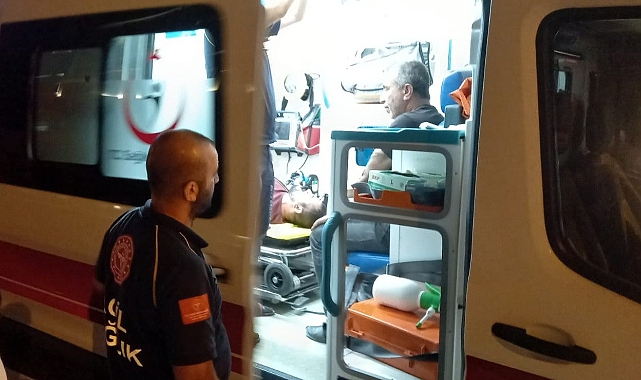 Motosiklet devrildi: 2 yaralı var
