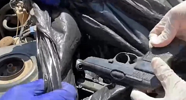 Otomobilin içinden cephane çıktı