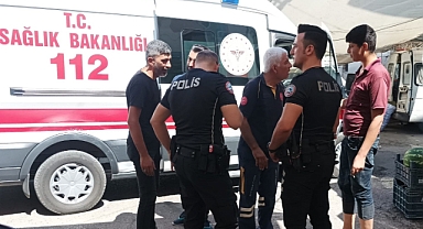 Pazarda bıçaklı kavga: 2 kişi yaralandı