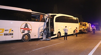 Tur otobüsü yolcu otobüsüne çarptı! 2’si ağır 25 yaralı