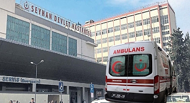 Yatağa mahkum annesini yastıkla boğarak öldürdü