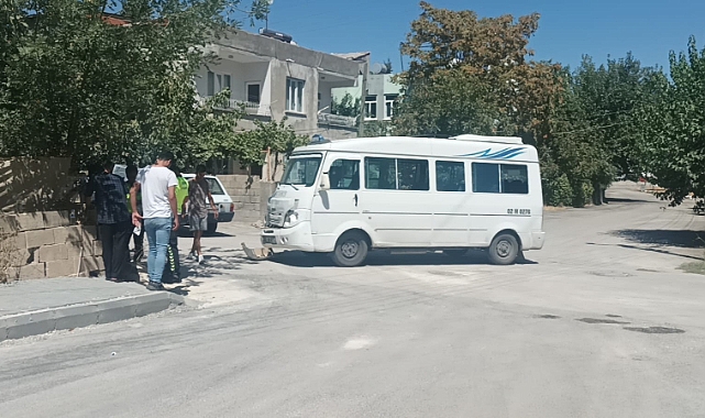 Yolcu minibüsü kaza yaptı: 4 yaralı
