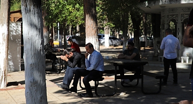 13 aylık bebeğin başına maganda kurşunu isabet etti