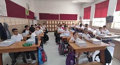 19 milyona yakın öğrenci için ilk ders zili çaldı