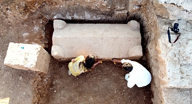 Adıyaman'da 800 yıllık mezar bulundu