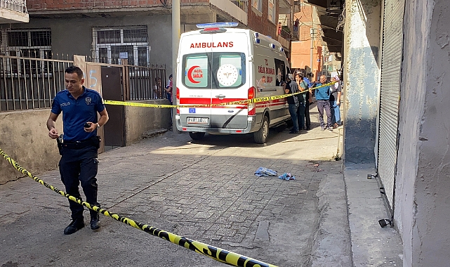 Alacaklısını evinde bıçakladı, saklandığı binada yakalandı