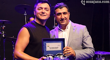 Büyükşehir yaptığı konseri eline yüzüne bulaştırdı!