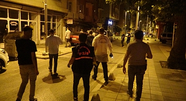 Dolaptan düşen silahın ateş aldı: 1 yaralı