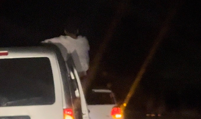 Düğün konvoyunda tehlikeli yolculuk