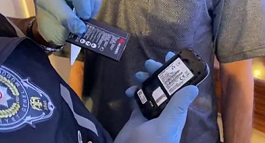 Ehliyet sınavına kopya düzeneği ile girmek istedi