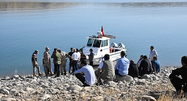 Fırat nehrinde kaybolan müdür bulundu