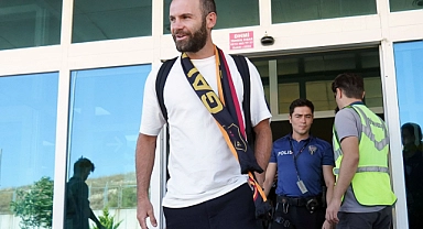 Galatasaray’ın yeni transferi Juan Mata, İstanbul’a geldi