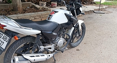 Motosikletleri aynı yöntemle çalıp kayıplara karışıyor