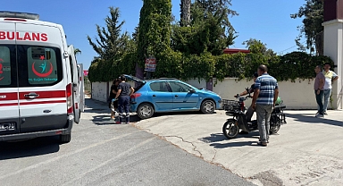 Otomobil okul duvarına çarptı 3 kişi yaralandı