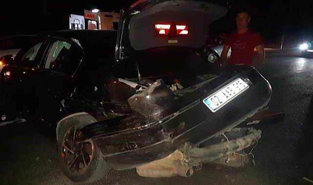 Otomobiller çarpıştı: 2 Yaralı