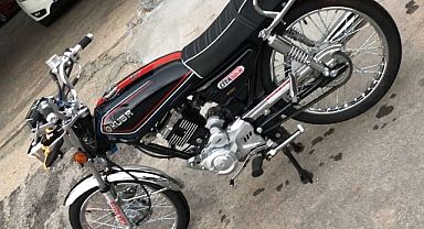 Park halindeki motosiklet çalındı