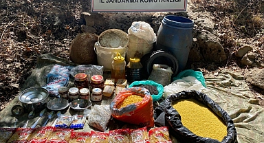 PKK’ya ait toprağa gömülü yaşam malzemeleri ele geçirildi