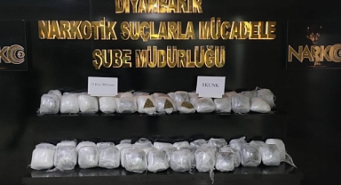 Polis uyuşturucu tacirlerine göz açtırmıyor: 2 gözaltı