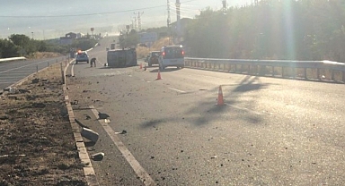 Refüje çarparak metrelerce savruldu: 3 yaralı