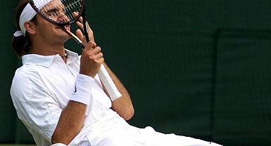 Roger Federer kortlara veda ediyor